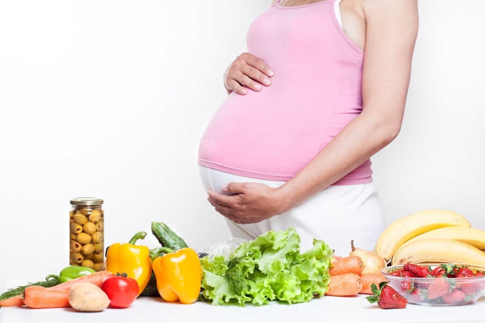 Ớt chuông, dâu tây, chuối là những thực phẩm tốt cho bà mẹ mang thai