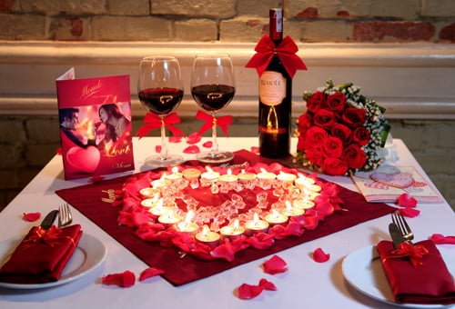 Chuẩn bị hoa hồng để ngày kỷ niệm thêm phần lãng mạn