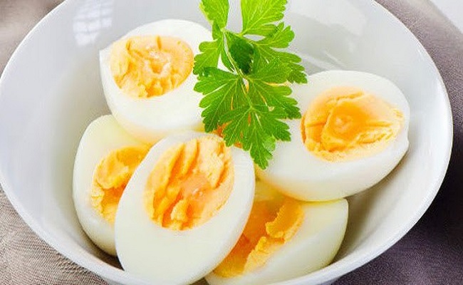 Ăn trứng vào buối sáng giúp giảm cân hiệu quả
