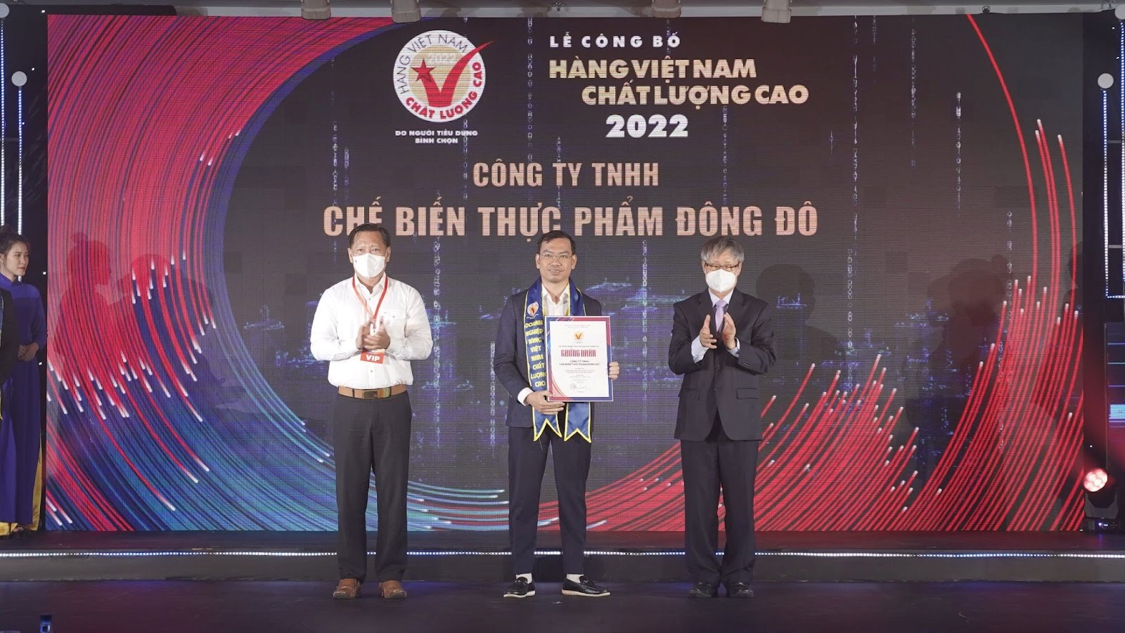 Đôi Đũa Vàng vinh dự nhận danh hiệu HVNCLC