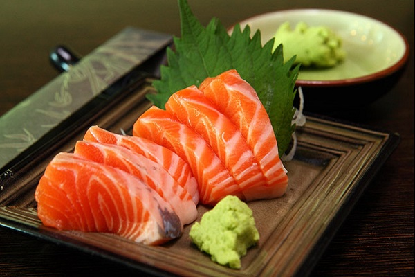 Nguyên liệu làm sashimi cá hồi
