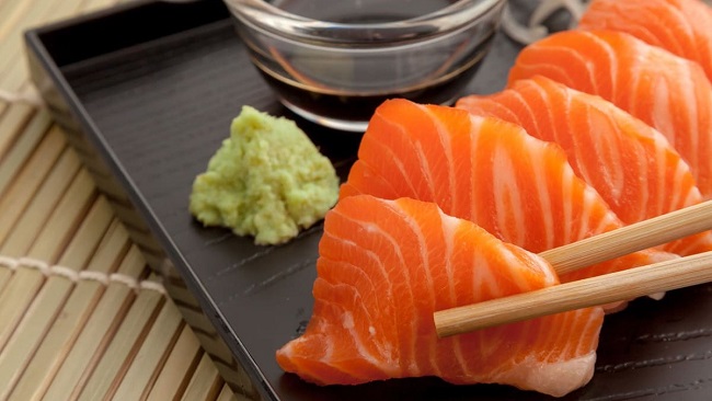Sashimi cá hồi là gì