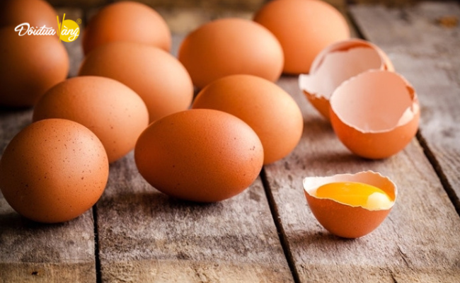 Trứng gà tốt cho người bệnh thân